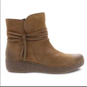 DANSKO- EVELYN BISCOTTI BURNISHED SUEDE